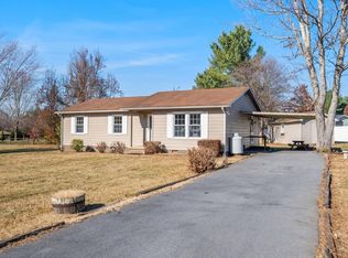 82 Mercer Cir, Grottoes, VA 24441