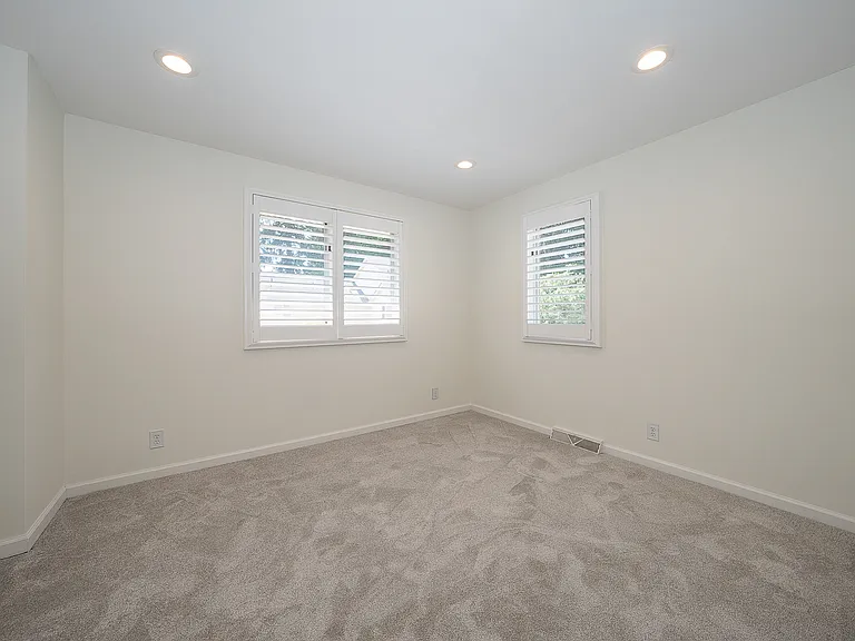 116 Montrose Ave #H — Photo 22