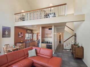 11818 Courtleigh Dr APT 201, Los Angeles, CA 90066