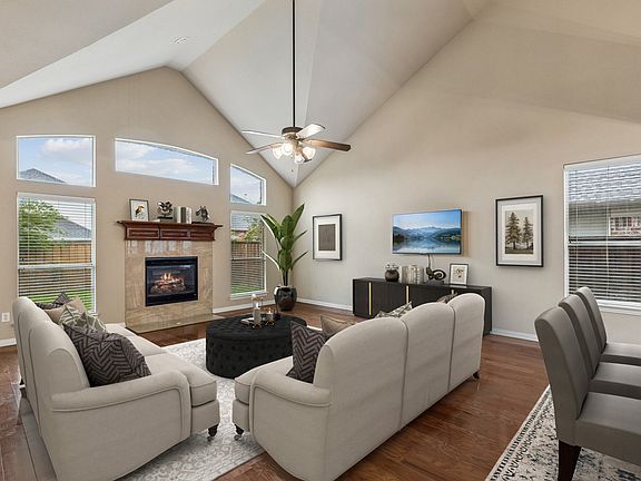 3rd image of 15265 Brooks Ln