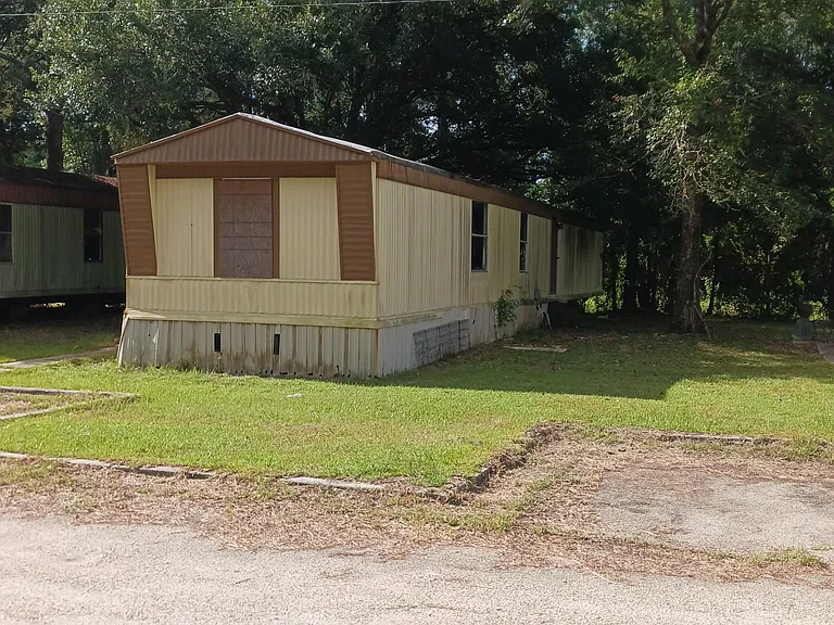 13141 Three Rivers Rd #111 — Photo 2