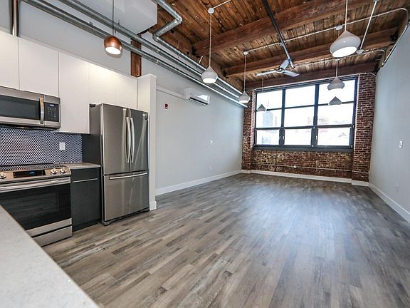 4th image of 1825 E Atlantic St #1ELEVEN