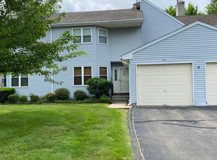 17 Folkstone Rd APT B, Broad Brook, CT 06016