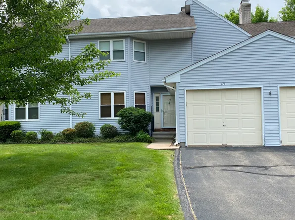 17 Folkstone Road APT B, East Windsor, CT 06016