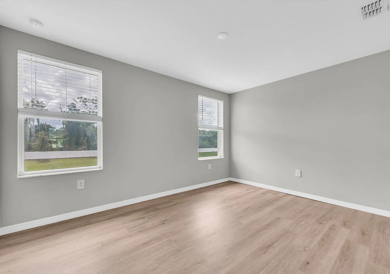 Newly Remodeled 3 Bedroom Townhouse - Bradenton — Photo 2