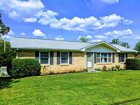 2nd image of 904 Sunset Dr