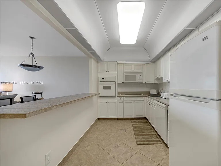 19380 Collins Ave #1020 — Photo 3