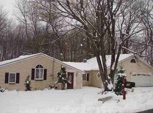 128 Rifle Range Rd, Albany, NY 12205