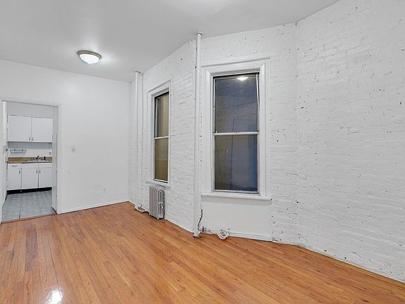 2nd image of 448 W 54th St APT 4b