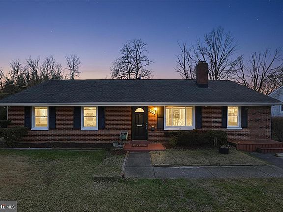 3rd image of 6205 Everglades Dr