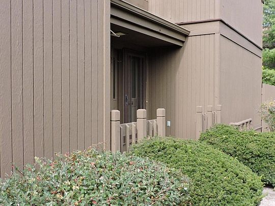 3rd image of 2058 Cardington Ave