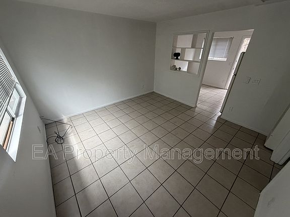 3rd image of 10108 Comanche Rd NE Unit A