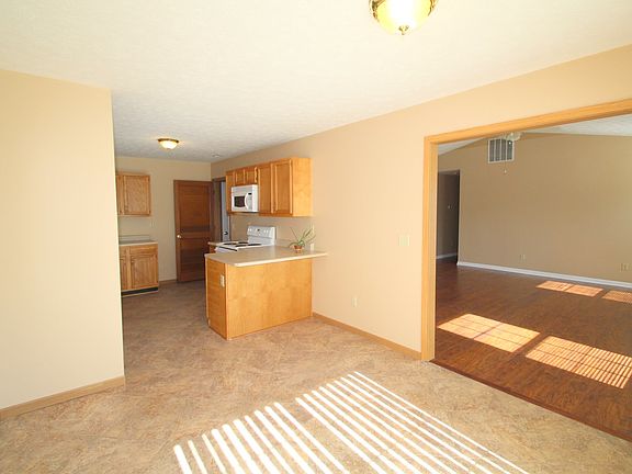 4th image of 3137 Bluster Dr