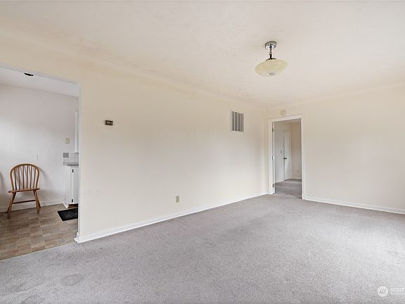 4th image of 1136 Naval Avenue