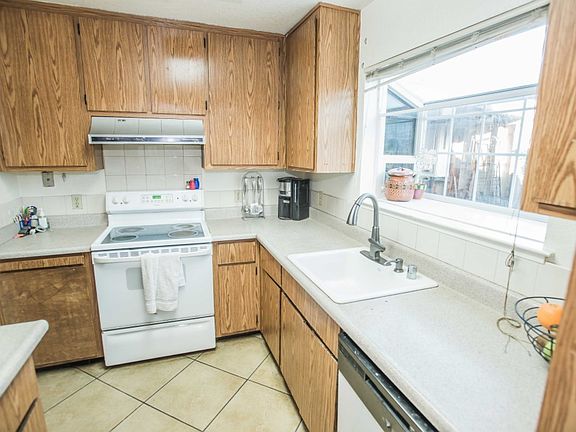 2nd image of 10 Bolinas Ct
