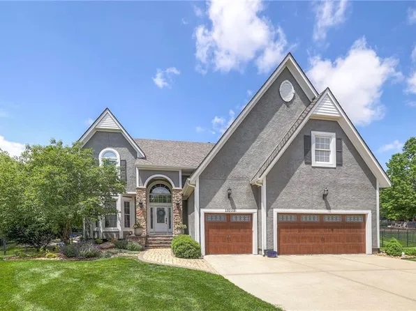 13222 Long St, Overland Park, KS 66213