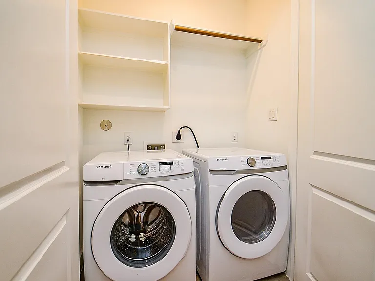 5903 Val Verde St #D — Photo 27