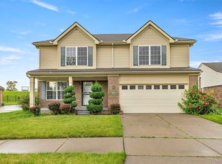 10913 Edlie Cir, Detroit, MI 48214