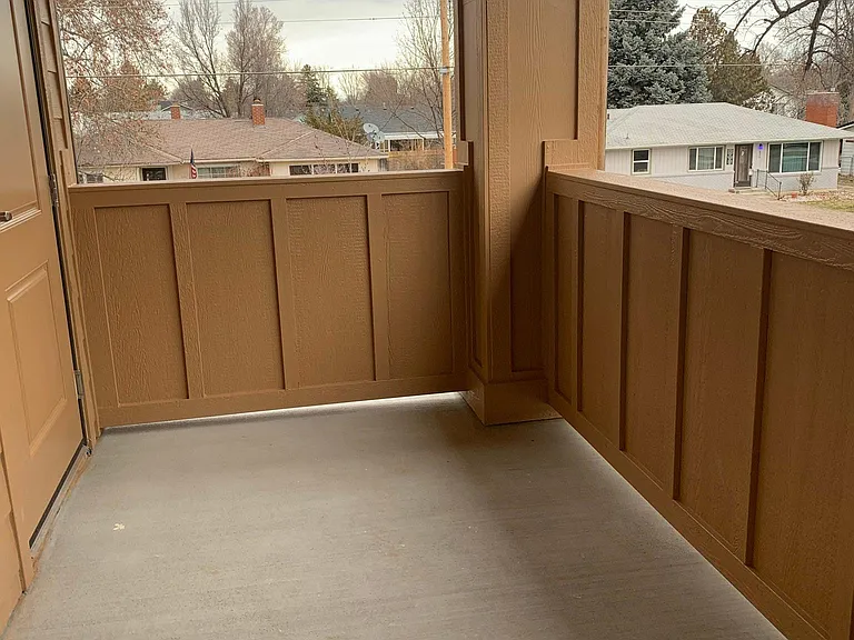 645 W Pine Ave — Photo 6