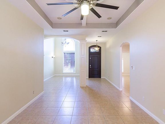 5th image of 2213 Jeremiah St