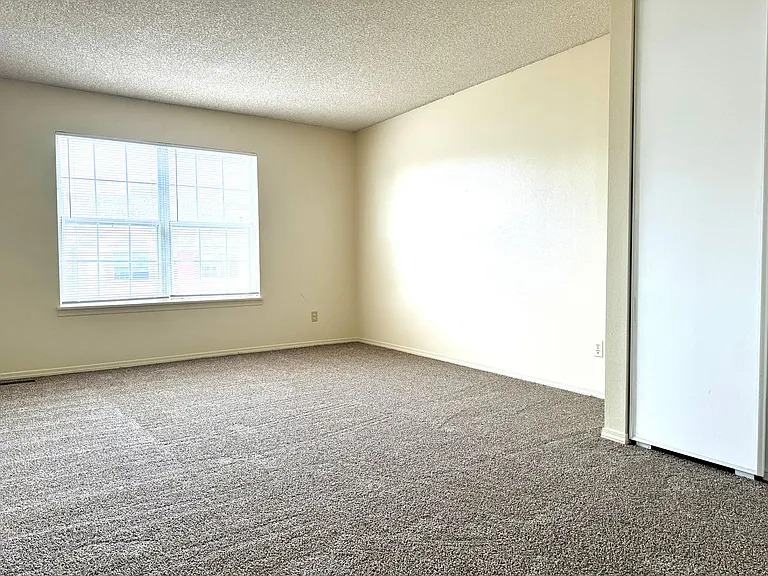 4108 Charleston Dr — Photo 13