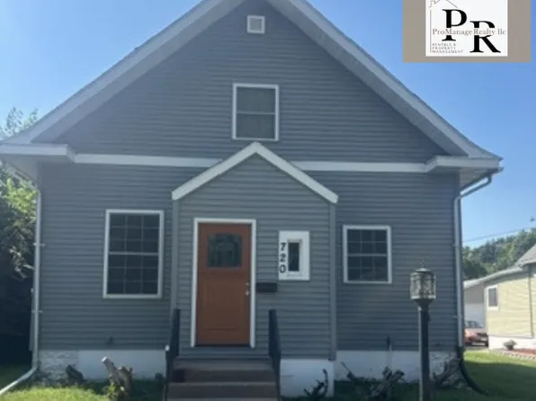720 Park Pl, Clinton, IA 52732