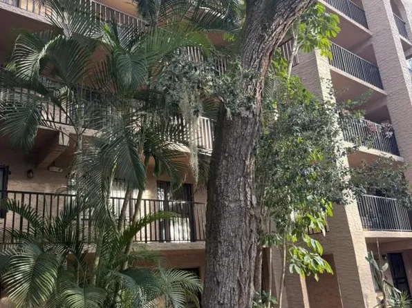 1540 Riverside Dr, Titusville, FL