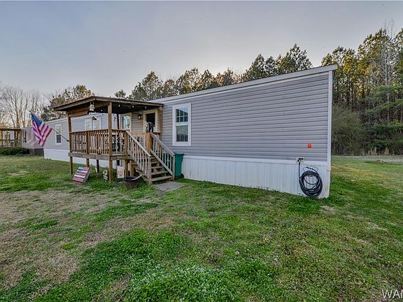 3rd image of 14753 Luther Dr