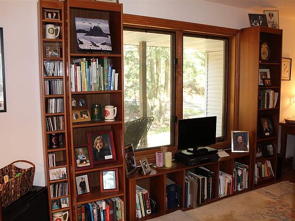 5th image of 5341 Mackenzie Dr