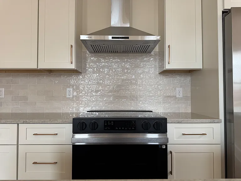 884 Main St #3 — Photo 7