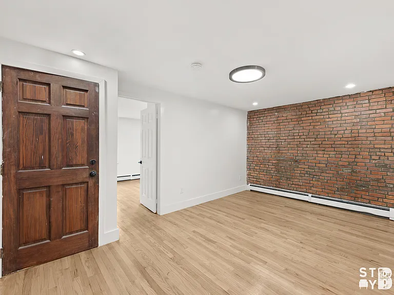 160 Putnam Ave #1 — Photo 8