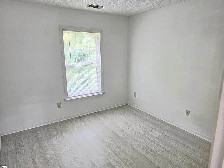 617 Golden Springs Ln — Photo 14