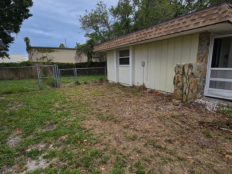 3413 Sherwood Dr #B — Photo 14
