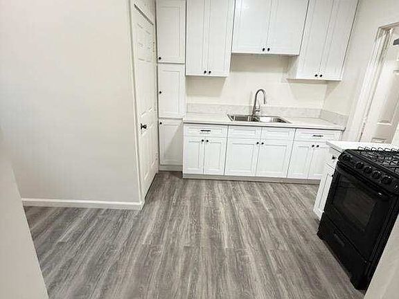 3rd image of 2627 E 4th St