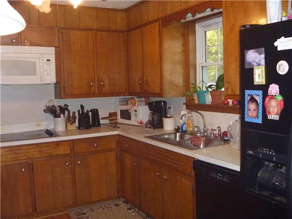 2nd image of 119 Circle Dr