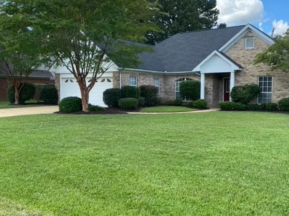 584 Oakdale Dr, Columbus, MS 39705