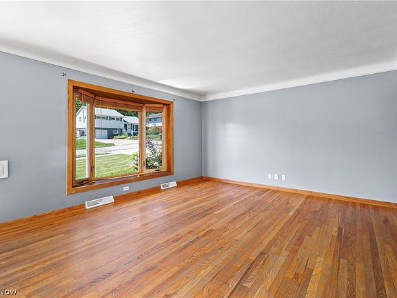 3rd image of 3510 Hetzel Dr