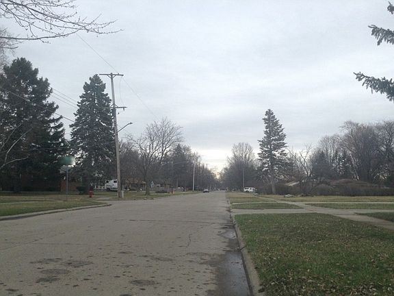 5th image of 2301 McEwan St
