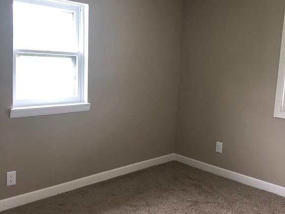 5th image of 1713 E Millard St