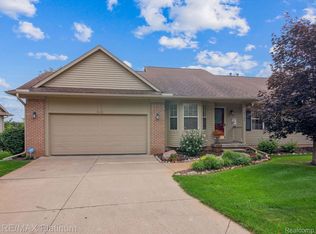 10142 Greenview Ct, Goodrich, MI 48438