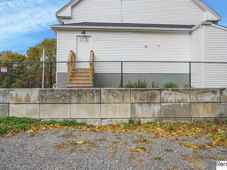 75 County Street 5 — Photo 15