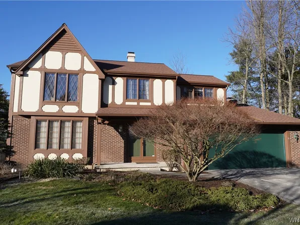 36 Dappled Dr, East Amherst, NY 14051