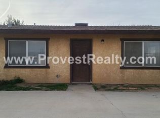 16492 Chestnut St UNIT B, Hesperia, CA 92345