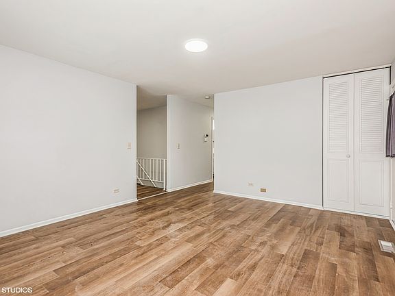 5th image of 96 Golden Dr