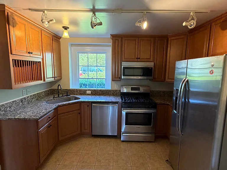 9304 Three Chopt Rd — Photo 9