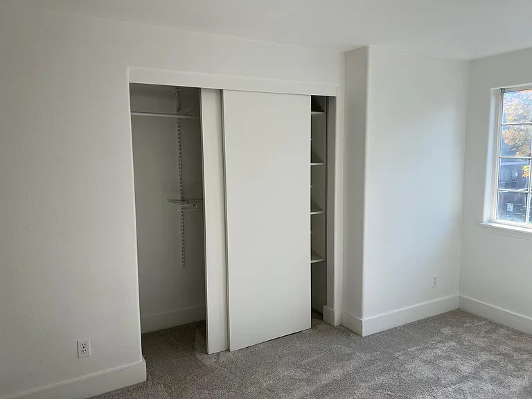 17815 SW Robert Ln — Photo 11
