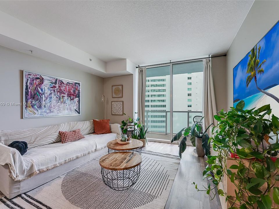 1st image of 1900 N Bayshore Dr APT 2009