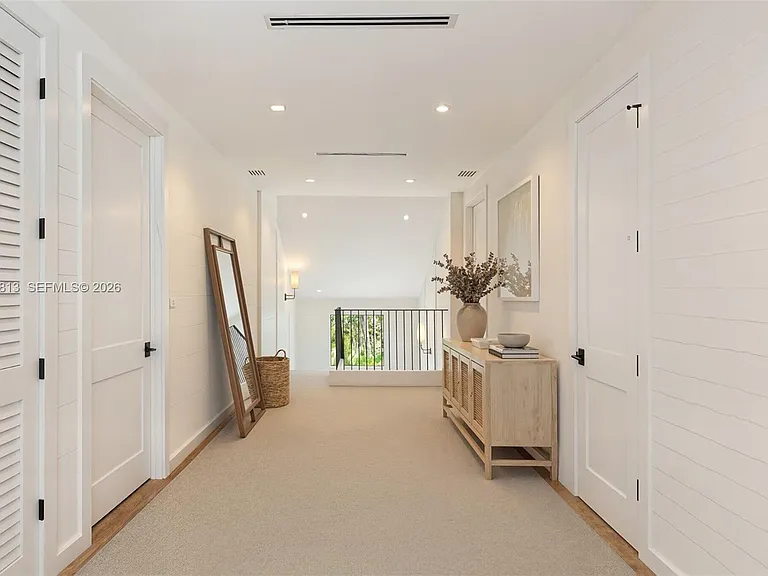 5401 Pine Tree Dr — Photo 31