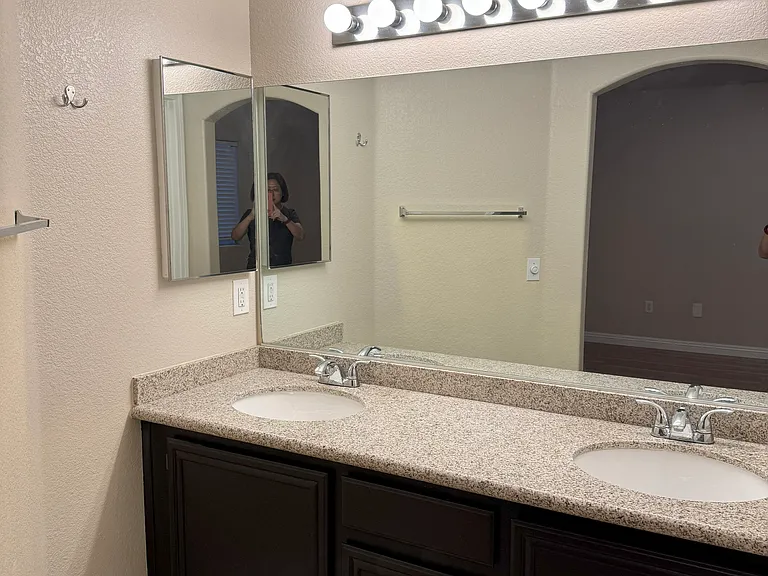 3711 Penedos Dr — Photo 13