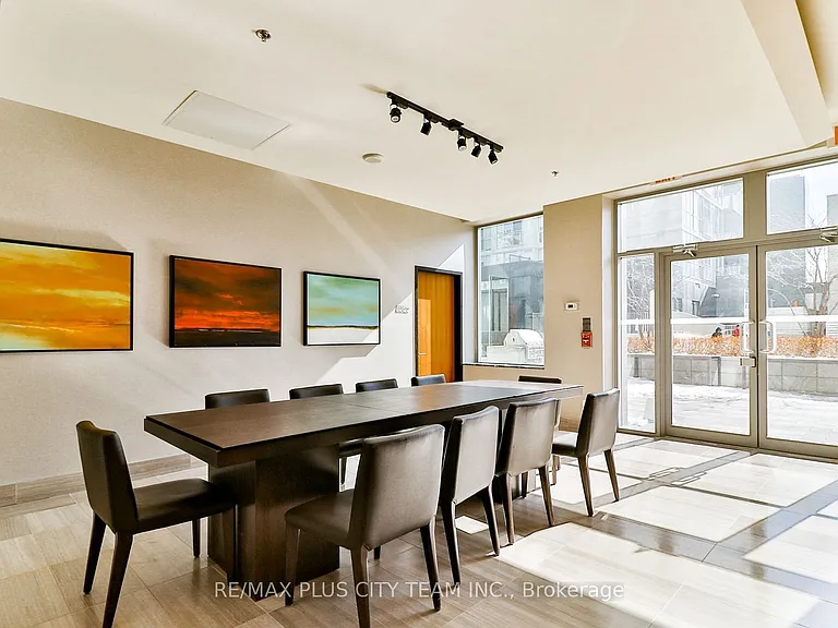111 Saint Clair Ave W #902 — Photo 15
